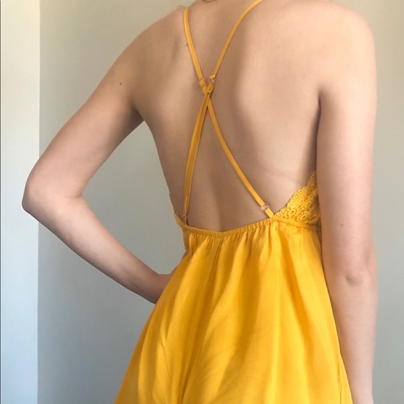Yellow Romper NWOT - Picture 2 of 8